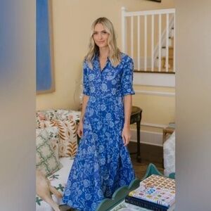 Julia Amory shirt dress blue and white floral size Medium
